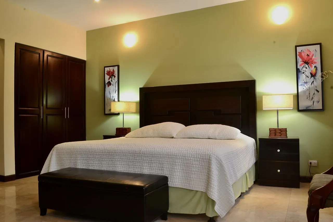 Hotel Casa Miravalle Antigua